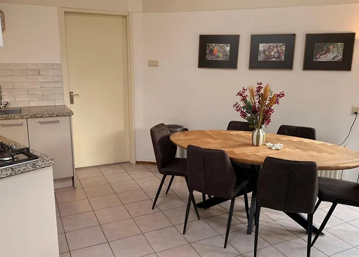 Semesterbostad Zeester 007 *