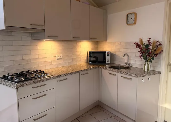 Semesterbostad Zeester 007